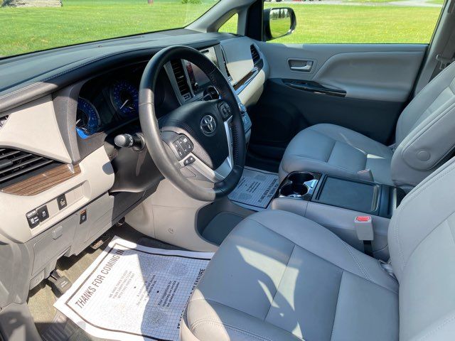 2017 Toyota Sienna XLE Premium 8-Passenger | Ephrata, PA | Pine Tree Motors