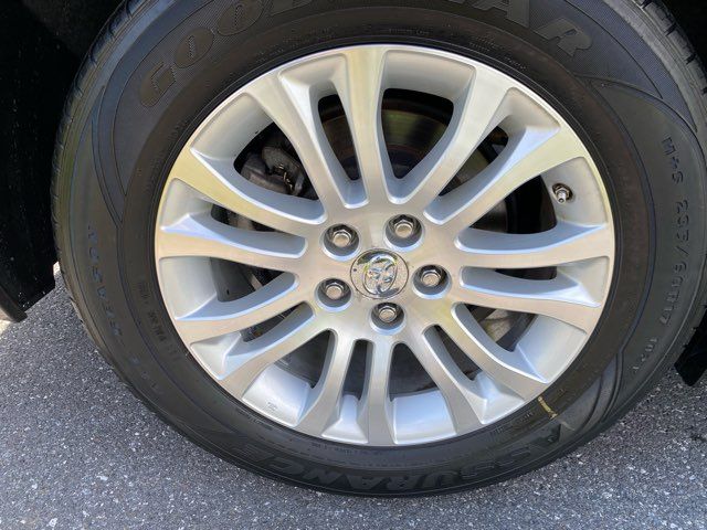 2017 Toyota Sienna XLE Premium 8-Passenger | Ephrata, PA | Pine Tree Motors