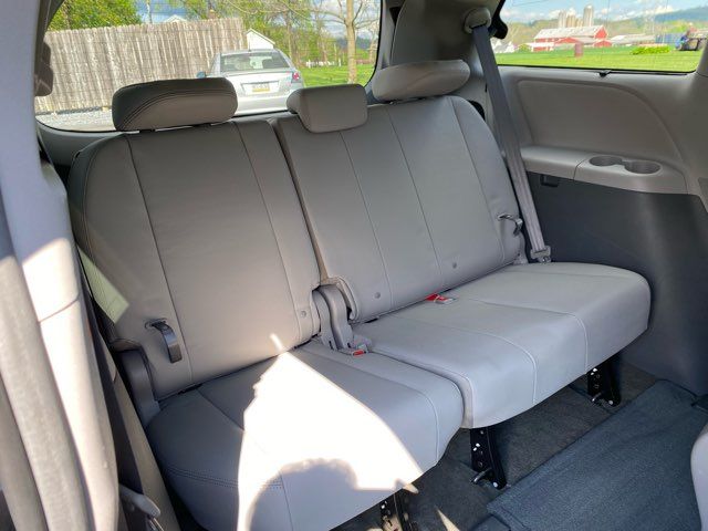 2017 Toyota Sienna XLE Premium 8-Passenger | Ephrata, PA | Pine Tree Motors 2017 Toyota Sienna XLE Premium 8-Passenger | Ephrata, PA | Pine Tree Motors