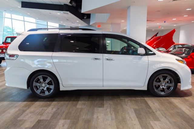 2017 Toyota Sienna SE 3RD ROW