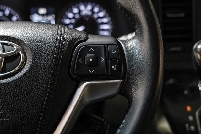 2017 Toyota Sienna XLE Premium 7-Passenger