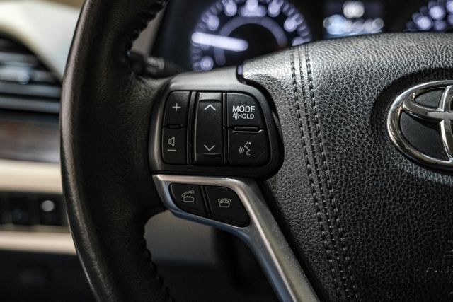 2017 Toyota Sienna XLE Premium 7-Passenger