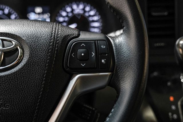 2017 Toyota Sienna XLE Premium 7-Passenger