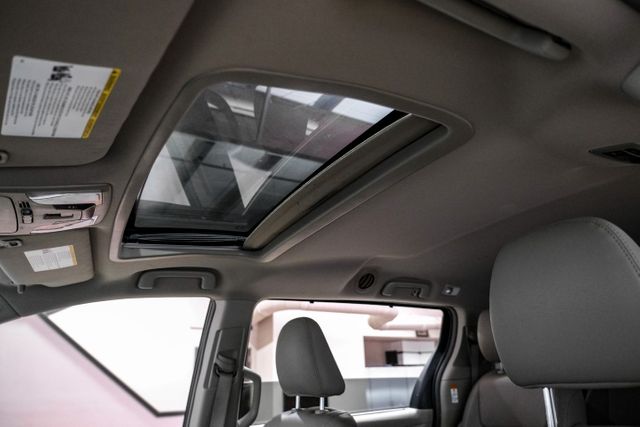 2017 Toyota Sienna XLE Premium 7-Passenger