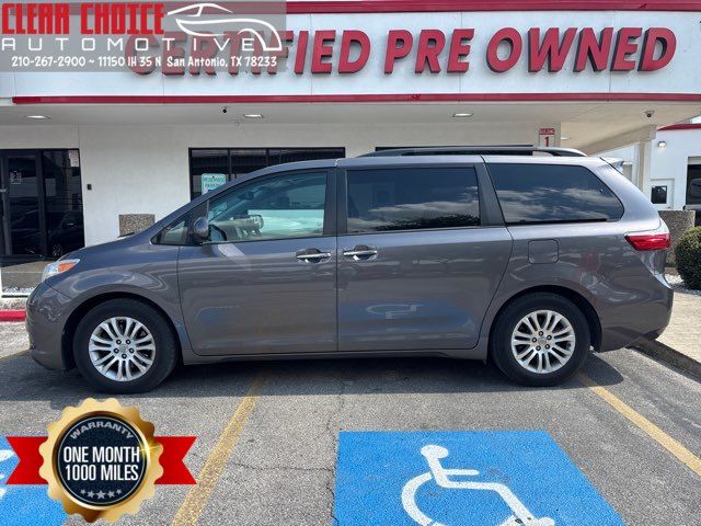 2017 Toyota Sienna XLE 8-Passenger | San Antonio, TX | Clear Choice Automotive South