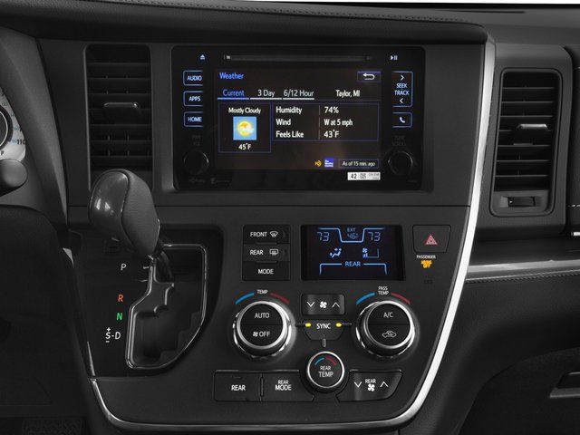 2017 Toyota Sienna SE Premium 3rd row