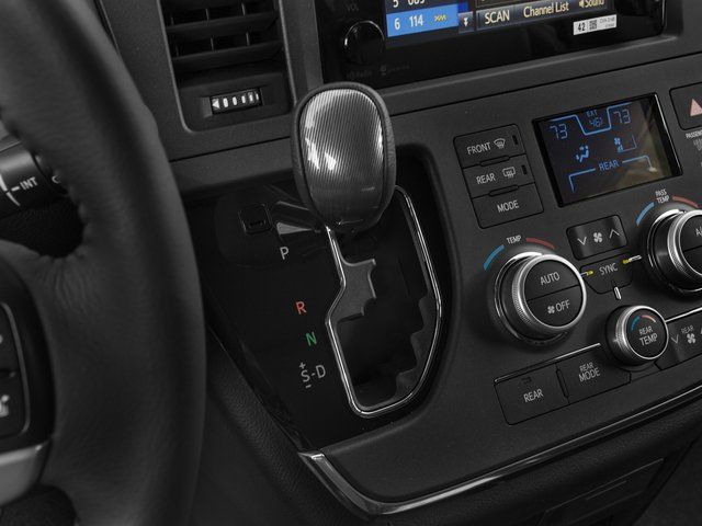 2017 Toyota Sienna SE Premium 3rd row
