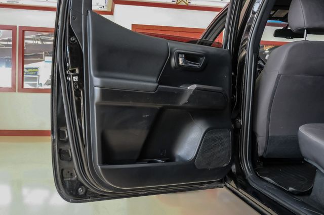 2017 Toyota Tacoma TRD Off-Road | Addison, TX | Mr Car Guys