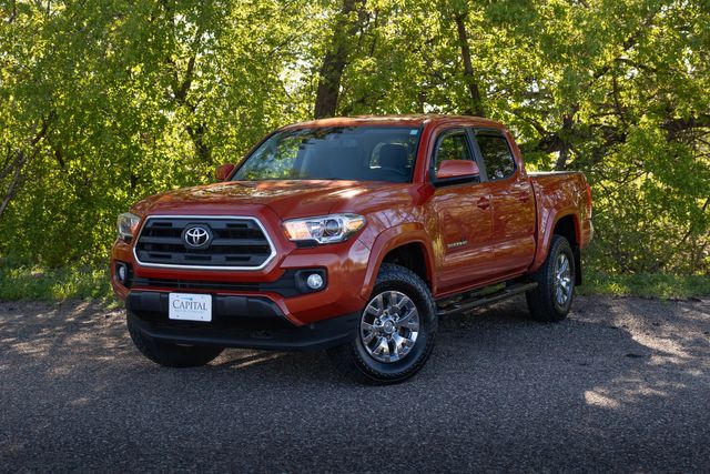 2017 Toyota Tacoma SR5 V6 w/ Tow Package
