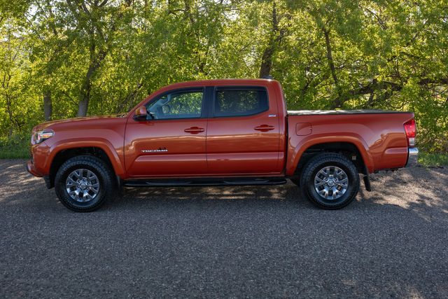 2017 Toyota Tacoma SR5 V6 w/ Tow Package 2017 Toyota Tacoma SR5 V6 w/ Tow Package