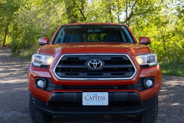 2017 Toyota Tacoma SR5 V6 w/ Tow Package