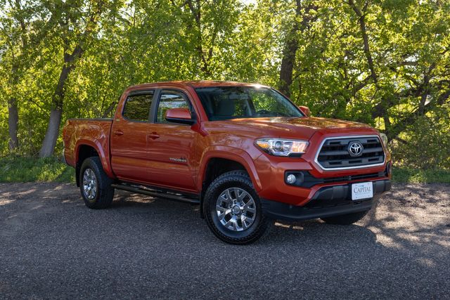 2017 Toyota Tacoma SR5 V6 w/ Tow Package 2017 Toyota Tacoma SR5 V6 w/ Tow Package