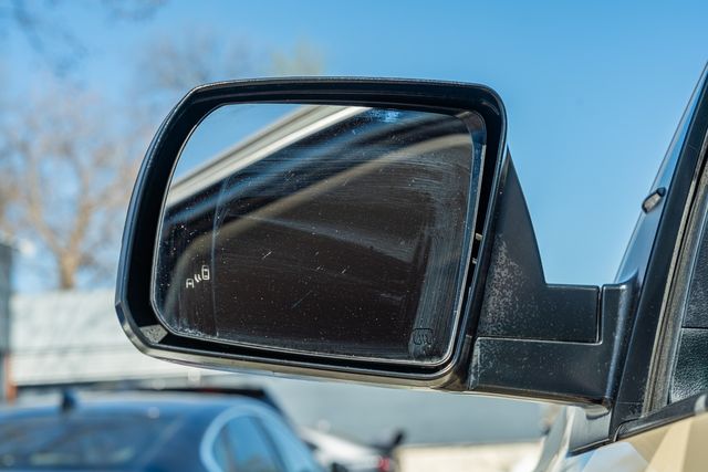 2017 Toyota Tundra SR5 4X4 / TRD OFF ROAD PKG / 5.7 V8 / CLEAN CARFAX | Dallas, TX | Rocky Mountain Truck Stop Dallas