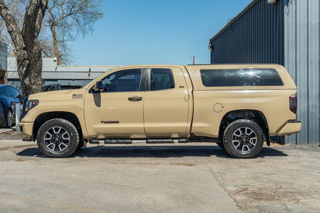 2017 Toyota Tundra SR5 4X4 / TRD OFF ROAD PKG / 5.7 V8 / CLEAN CARFAX | Austin, TX | Rocky Mountain Truck Stop Austin 2017 Toyota Tundra SR5 4X4 / TRD OFF ROAD PKG / 5.7 V8 / CLEAN CARFAX | Austin, TX | Rocky Mountain Truck Stop Austin