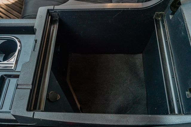 2017 Toyota Tundra SR5 4X4 / TRD OFF ROAD PKG / 5.7 V8 / CLEAN CARFAX | Dallas, TX | Rocky Mountain Truck Stop Dallas