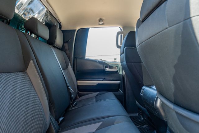 2017 Toyota Tundra SR5 4X4 / TRD OFF ROAD PKG / 5.7 V8 / CLEAN CARFAX | Dallas, TX | Rocky Mountain Truck Stop Dallas