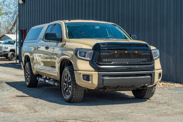 2017 Toyota Tundra SR5 4X4 / TRD OFF ROAD PKG / 5.7 V8 / CLEAN CARFAX | Dallas, TX | Rocky Mountain Truck Stop Dallas 2017 Toyota Tundra SR5 4X4 / TRD OFF ROAD PKG / 5.7 V8 / CLEAN CARFAX | Dallas, TX | Rocky Mountain Truck Stop Dallas