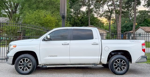 2017 Toyota Tundra SR5