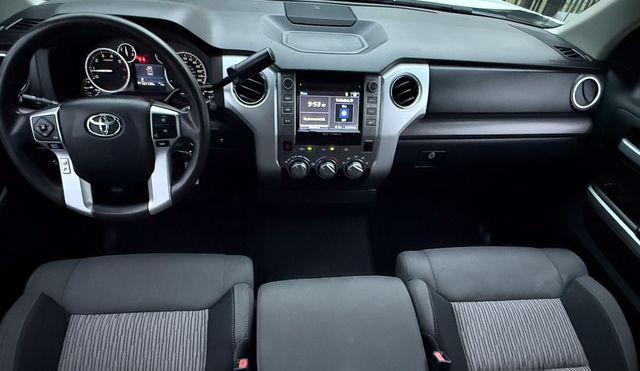 2017 Toyota Tundra SR5