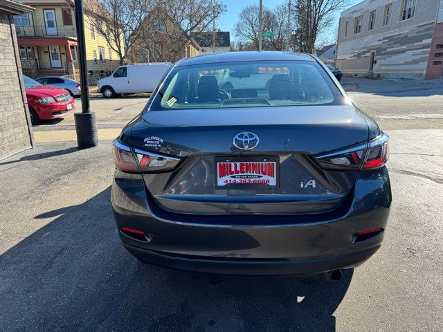 2017 Toyota Yaris iA