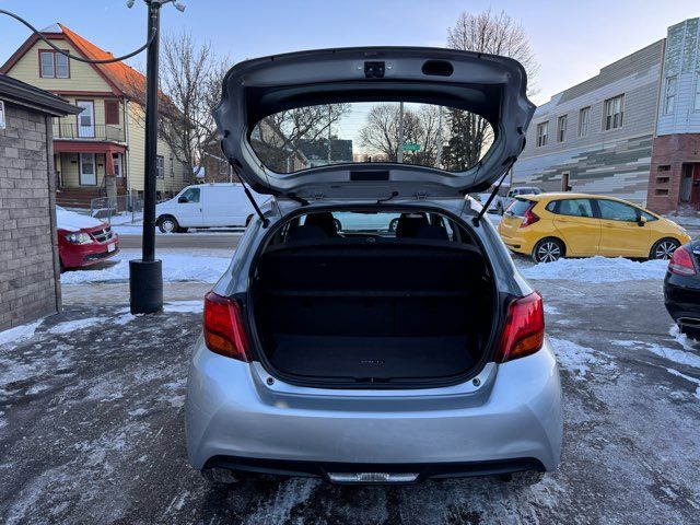 2017 Toyota Yaris L 5-Door 