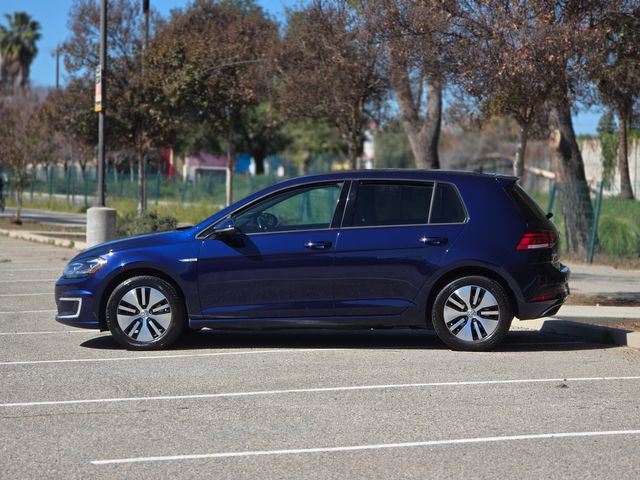 2017 Volkswagen e-Golf SEL Premium 2017 Volkswagen e-Golf SEL Premium