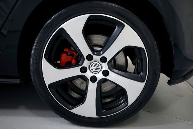 2017 Volkswagen Golf GTI SE | Burbank, California | MDK International 2017 Volkswagen Golf GTI SE | Burbank, California | MDK International