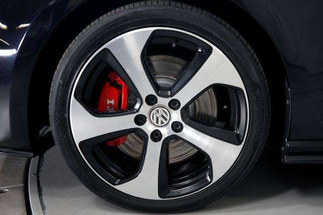 2017 Volkswagen Golf GTI SE | Burbank, California | MDK International 2017 Volkswagen Golf GTI SE | Burbank, California | MDK International