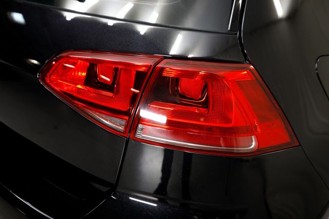 2017 Volkswagen Golf GTI SE | Burbank, California | MDK International 2017 Volkswagen Golf GTI SE | Burbank, California | MDK International