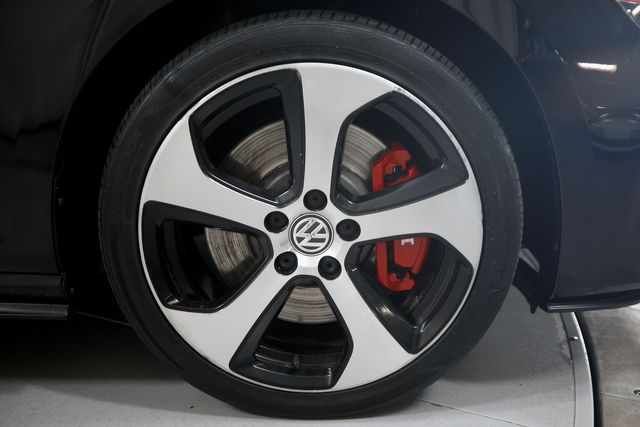 2017 Volkswagen Golf GTI SE | Burbank, California | MDK International 2017 Volkswagen Golf GTI SE | Burbank, California | MDK International