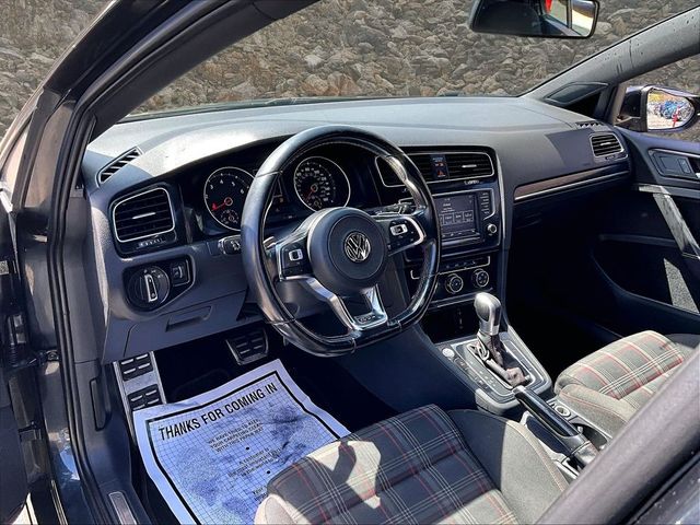 2017 Volkswagen Golf GTI Sport