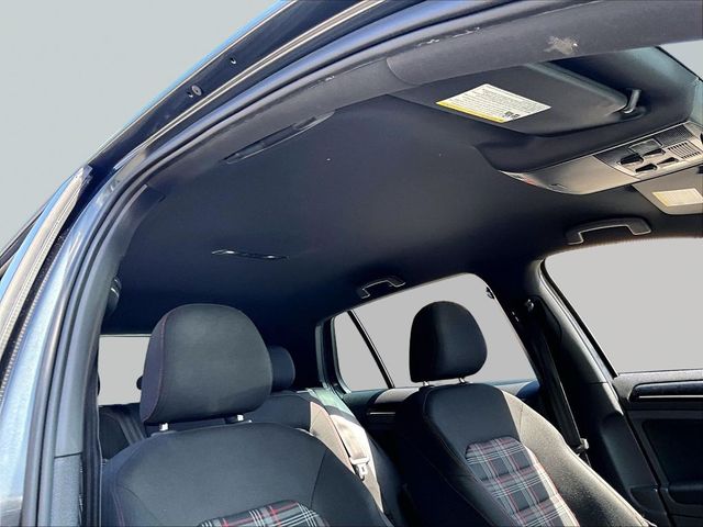 2017 Volkswagen Golf GTI Sport