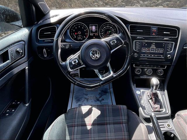 2017 Volkswagen Golf GTI Sport