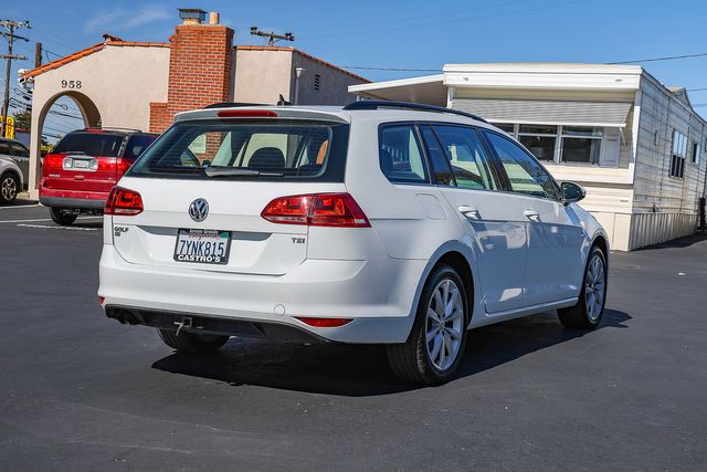 2017 Volkswagen Golf SportWagen TSI SE