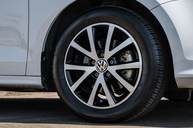 2017 Volkswagen Jetta 1.4T SE | Addison, TX | Apex Auto Sports 2017 Volkswagen Jetta 1.4T SE | Addison, TX | Apex Auto Sports