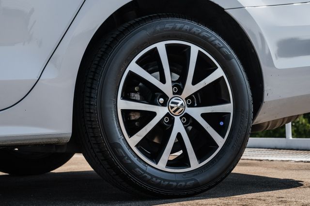 2017 Volkswagen Jetta 1.4T SE | Addison, TX | Apex Auto Sports 2017 Volkswagen Jetta 1.4T SE | Addison, TX | Apex Auto Sports