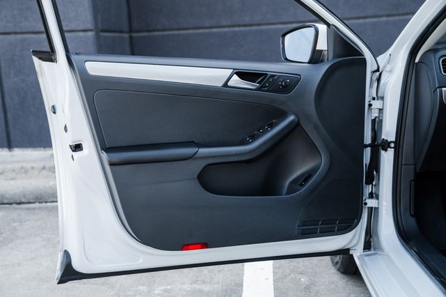 2017 Volkswagen Jetta 1.4T SE | Addison, TX | Apex Auto Sports 2017 Volkswagen Jetta 1.4T SE | Addison, TX | Apex Auto Sports