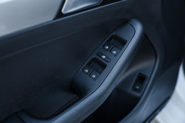 2017 Volkswagen Jetta 1.4T SE | Addison, TX | Apex Auto Sports 2017 Volkswagen Jetta 1.4T SE | Addison, TX | Apex Auto Sports