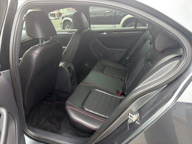 2017 Volkswagen Jetta 2.0T GLI