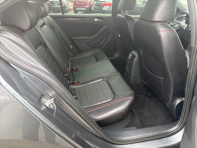 2017 Volkswagen Jetta 2.0T GLI