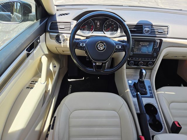 2017 Volkswagen Passat 1.8T SEL Premium | Ellisville, MO | AutoPort