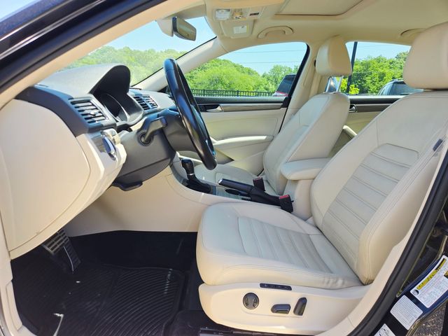 2017 Volkswagen Passat 1.8T SEL Premium | Ellisville, MO | AutoPort 2017 Volkswagen Passat 1.8T SEL Premium | Ellisville, MO | AutoPort