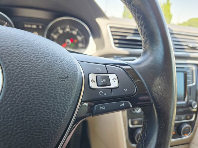 2017 Volkswagen Passat 1.8T SEL Premium | Ellisville, MO | AutoPort
