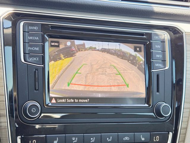 2017 Volkswagen Passat 1.8T SEL Premium | Ellisville, MO | AutoPort