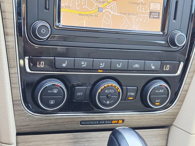 2017 Volkswagen Passat 1.8T SEL Premium | Ellisville, MO | AutoPort