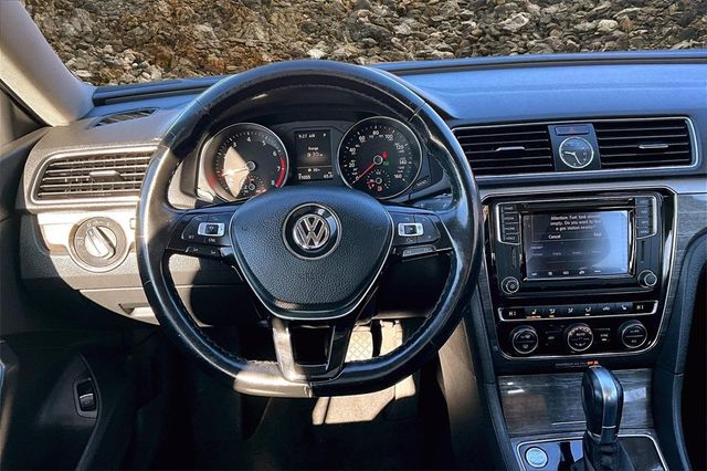 2017 Volkswagen Passat 1.8T SE