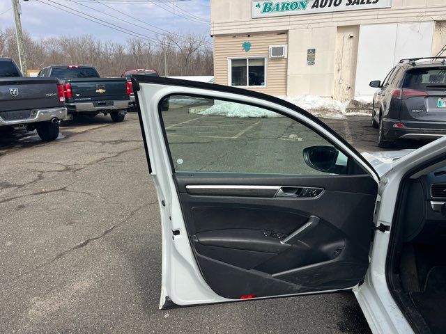 2017 Volkswagen Passat 1.8T SE