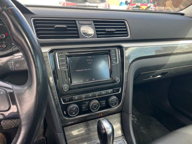 2017 Volkswagen Passat 1.8T SE