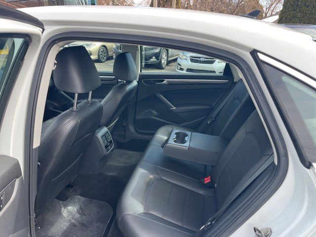 2017 Volkswagen Passat 1.8T SE