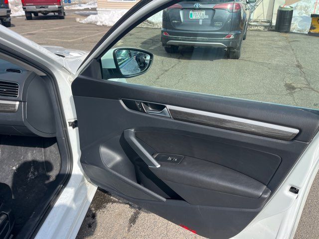 2017 Volkswagen Passat 1.8T SE